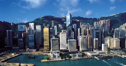 在香港吃一顿好的要花2千块 香港人过得很心酸